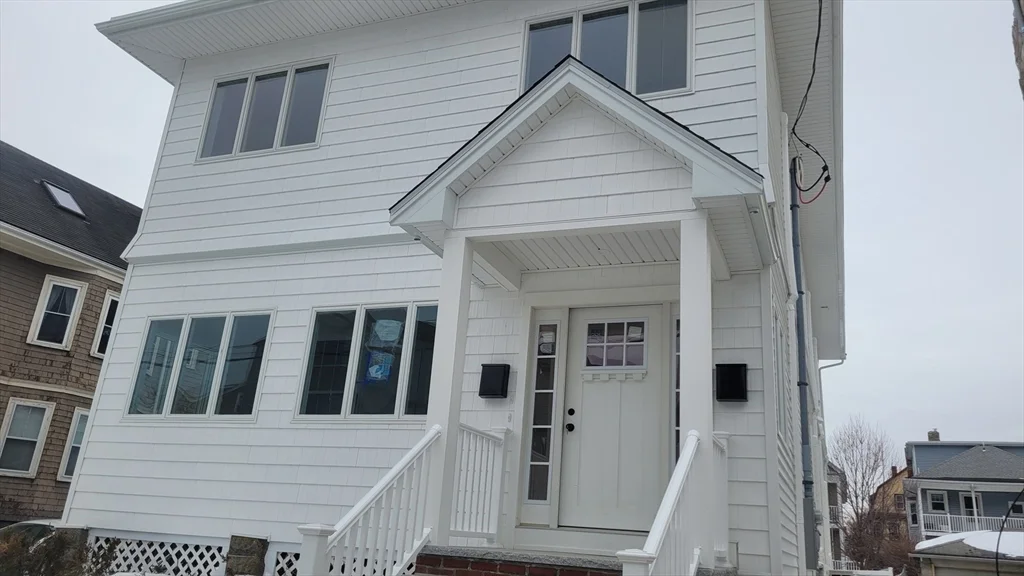 27 Amaranth Ave, Medford