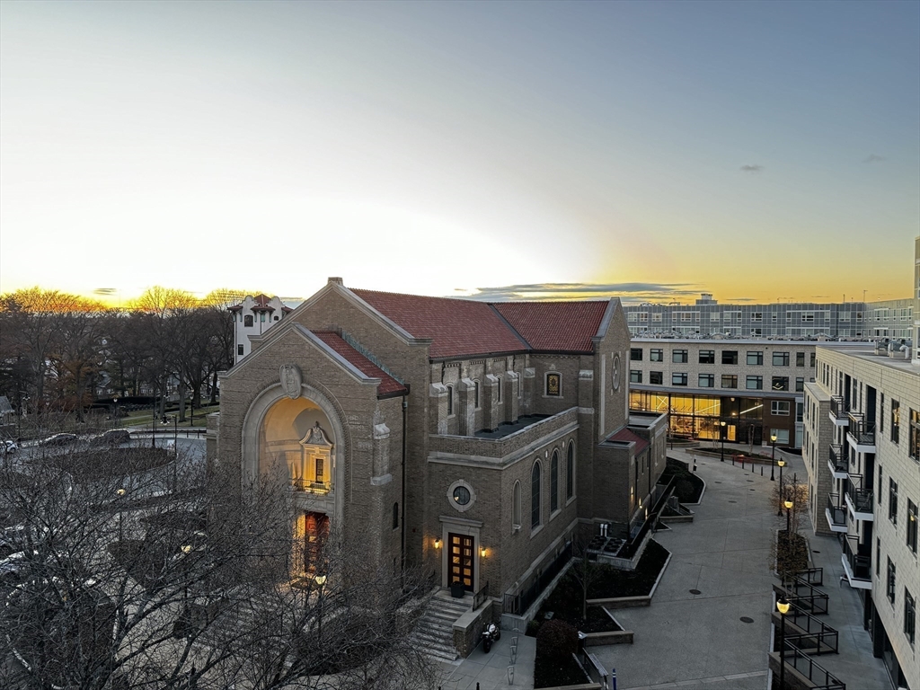 1 Nevins Hill Way, Brighton