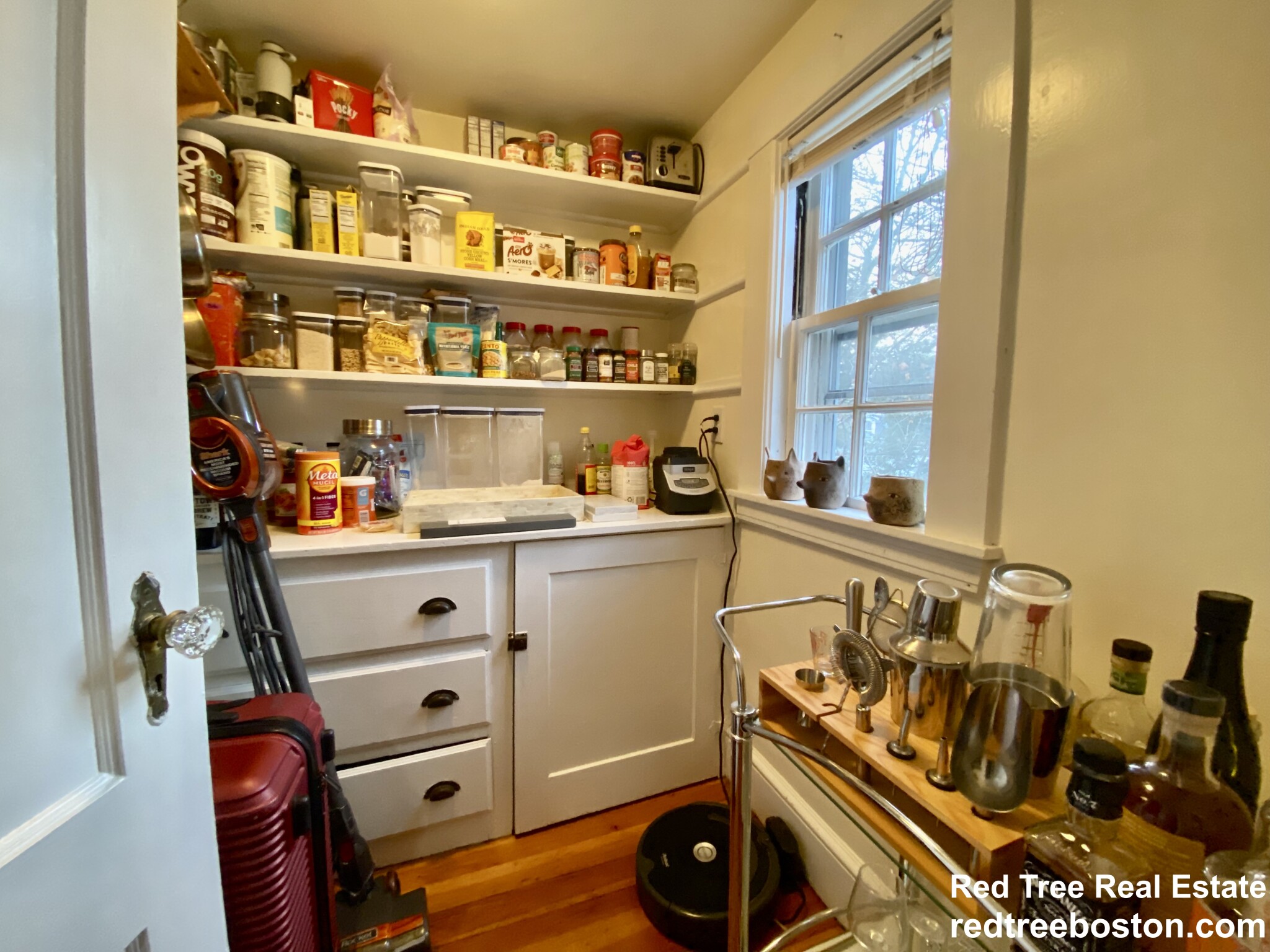 24 Grovenor Rd, Jamaica Plain