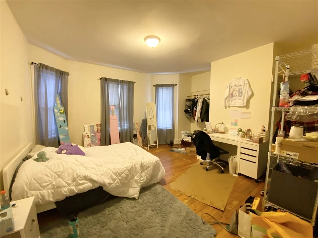 72 Calumet St, Mission Hill