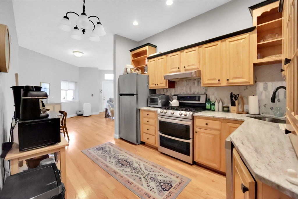 290 E 8th St, South Boston