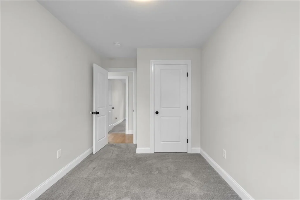 16-18 Peckham Ave, Brockton