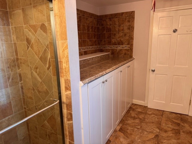 1 Howe St, Winter Hill