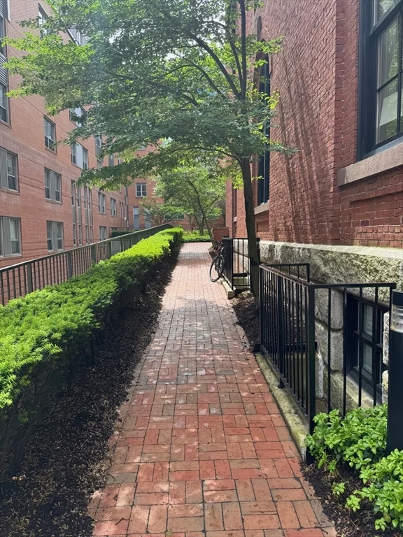 21 Father Francis Gilday St, South End