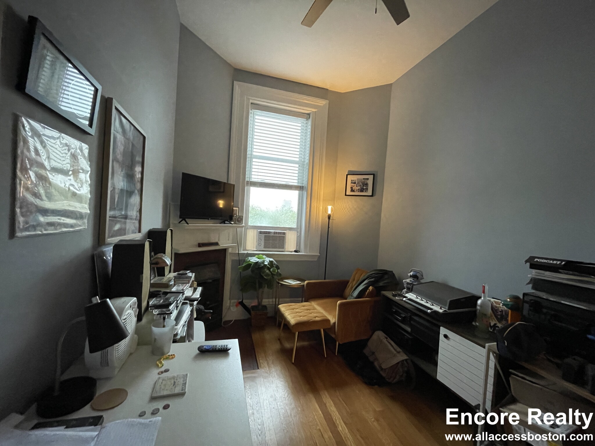 464 Beacon St, Back Bay