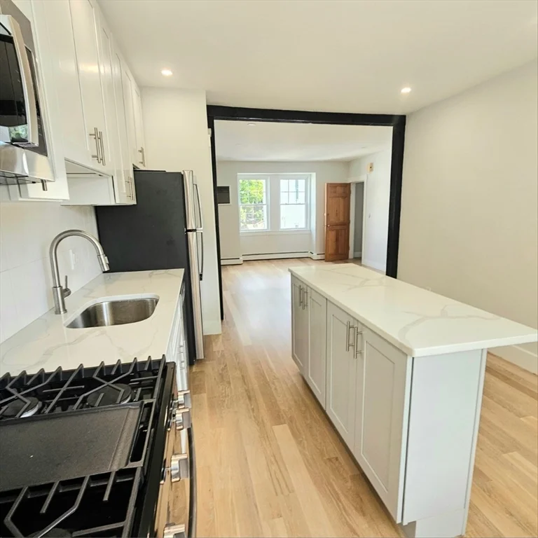 18 Roberts St, Brookline