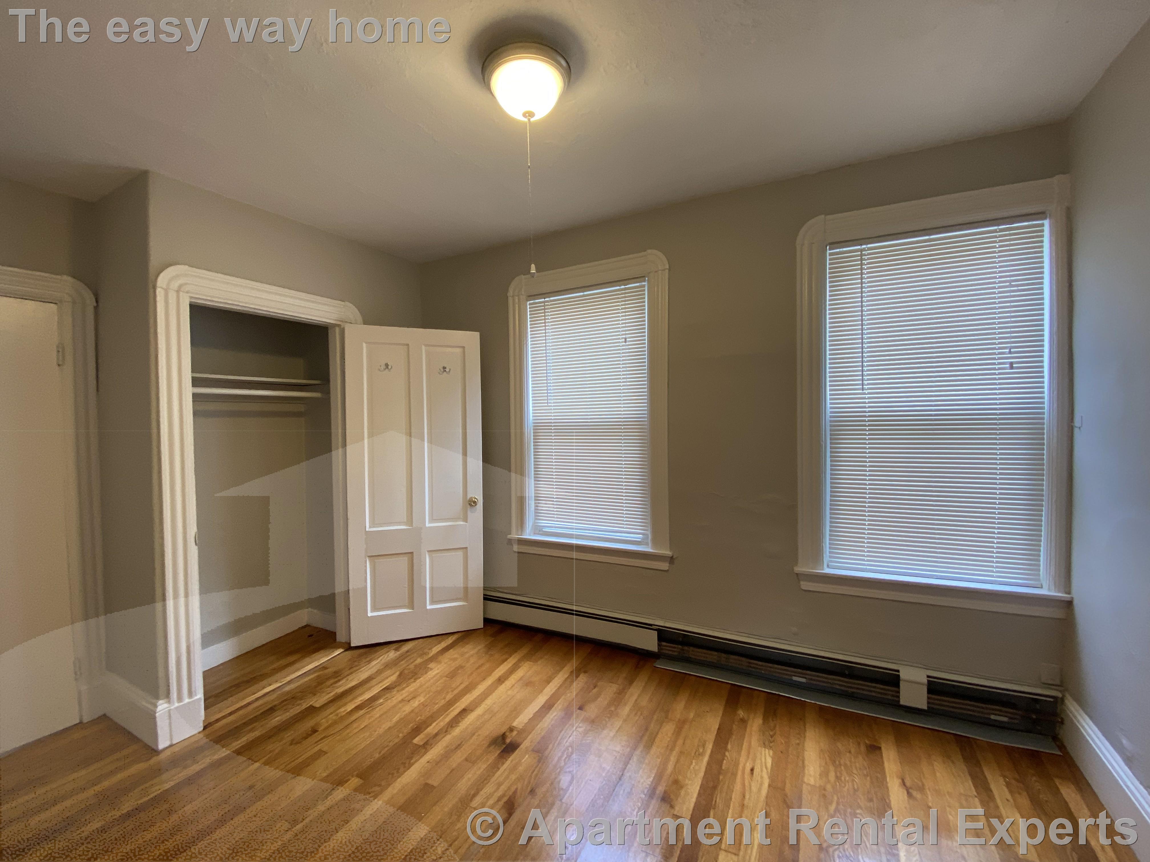 568 Green St, Central Square