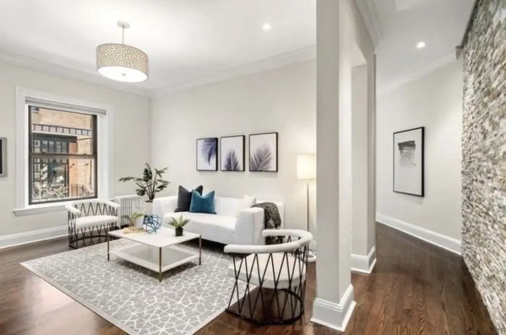 382 Commonwealth Ave, Back Bay