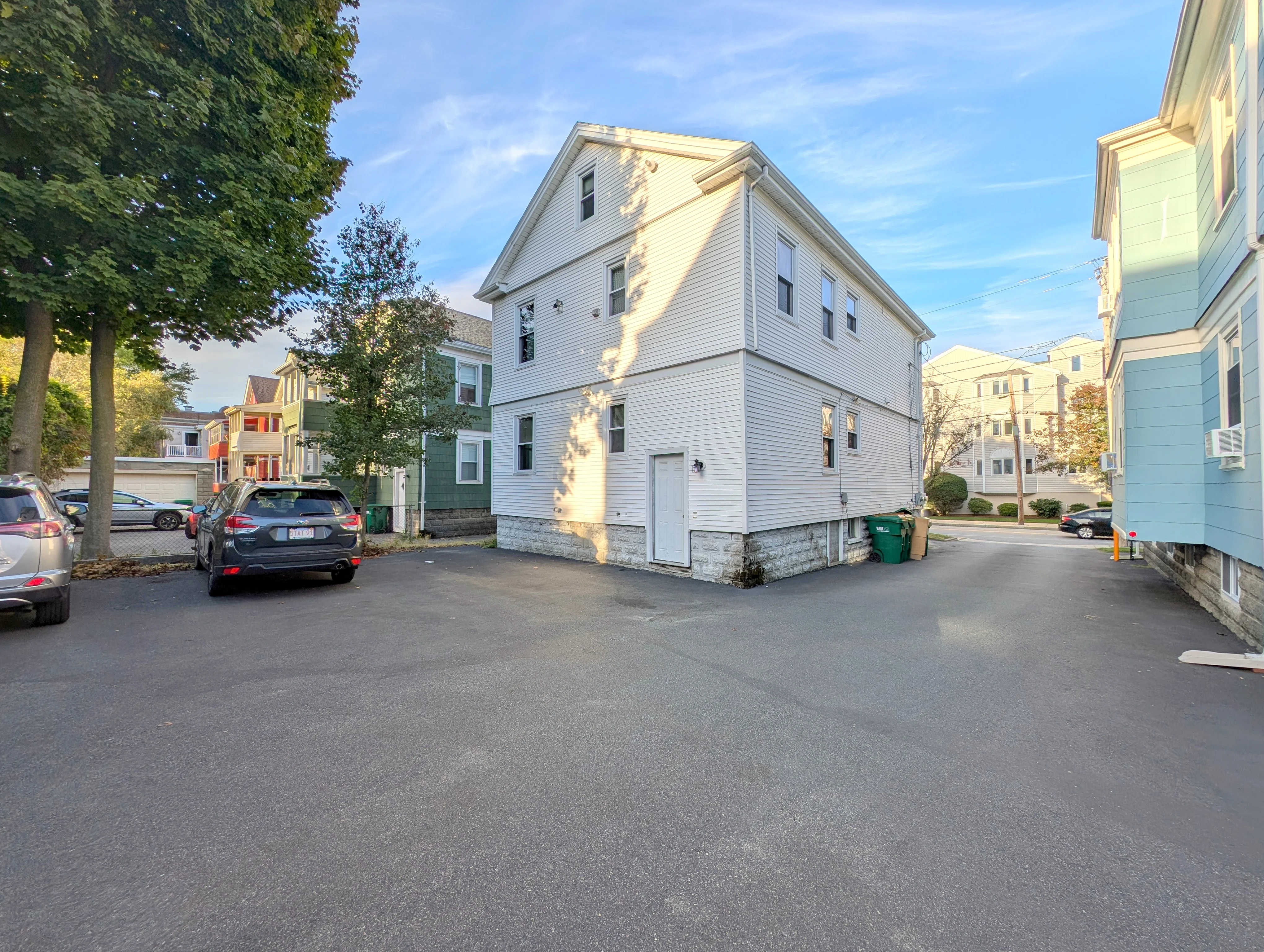 615 Boston Ave, Medford