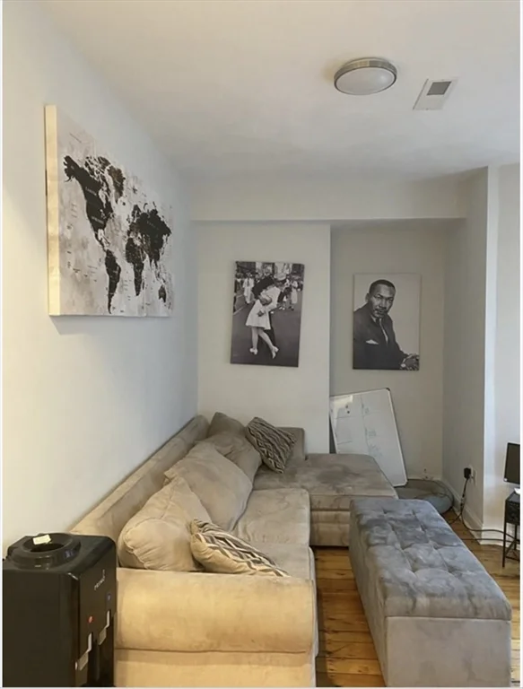 663 East Broadway, South Boston