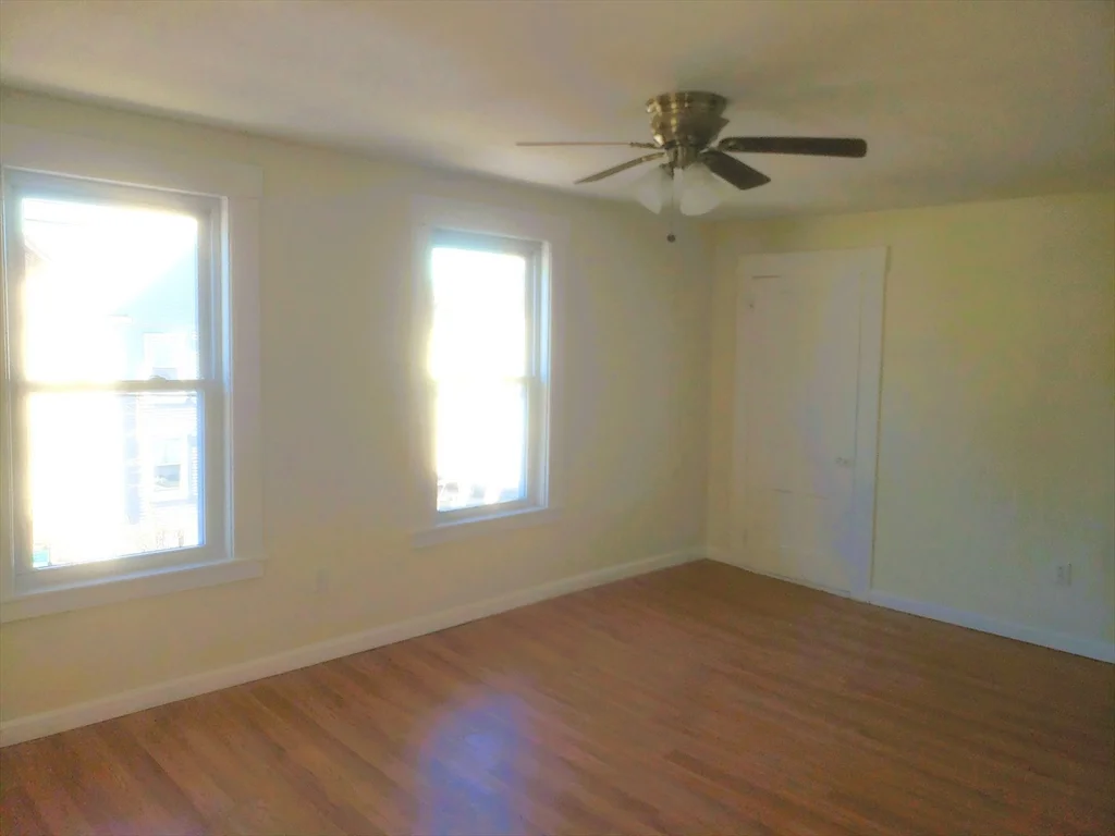 26 Arlington St, Lowell