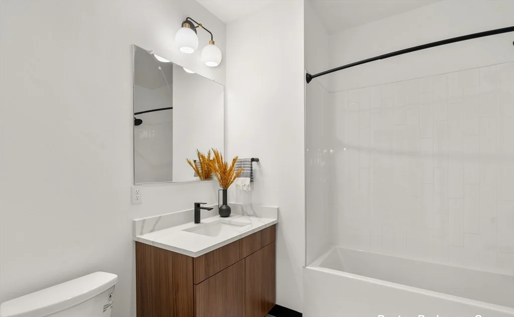 600 Broadway, Everett