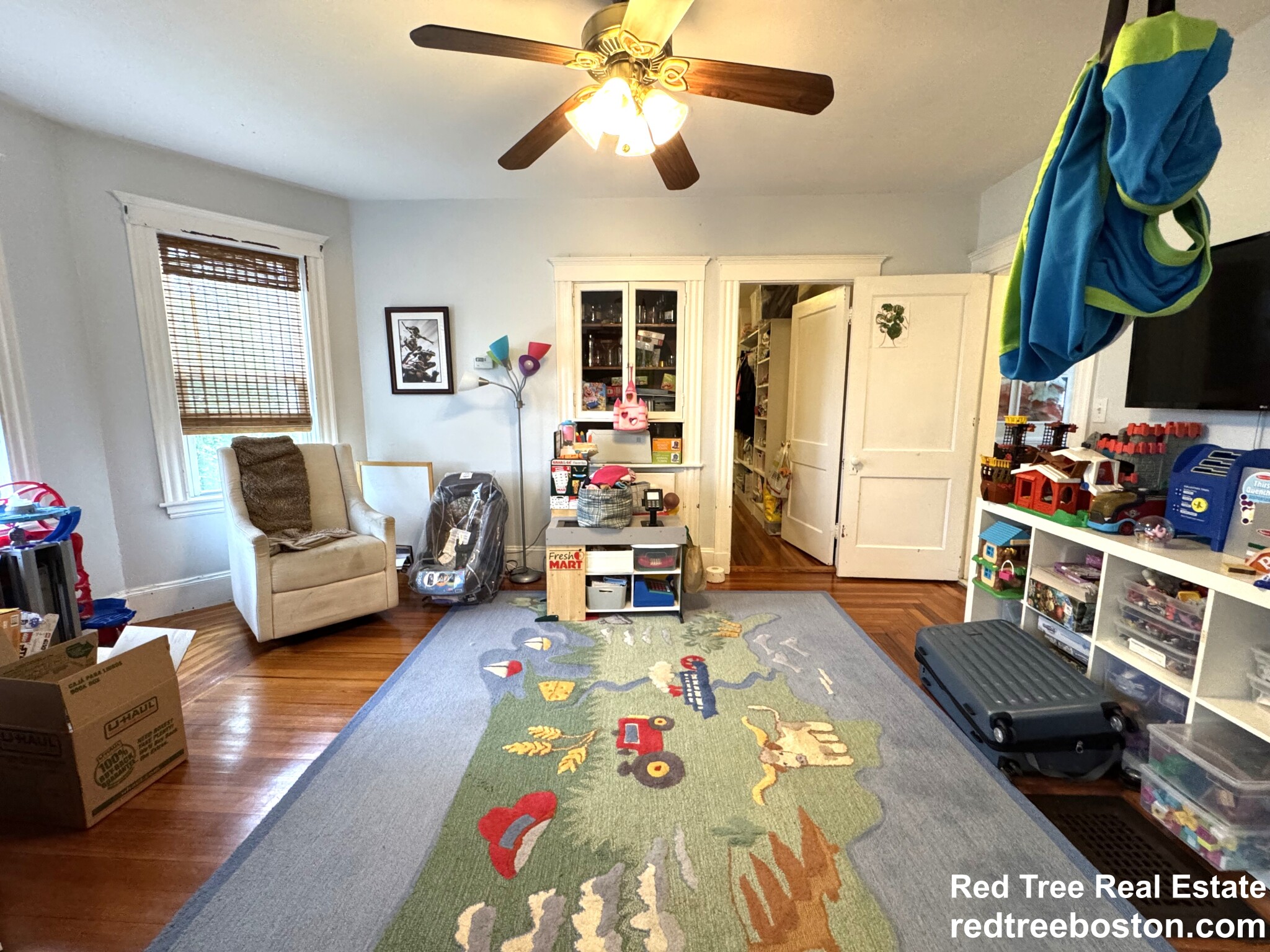 242 Belgrade Ave, Roslindale