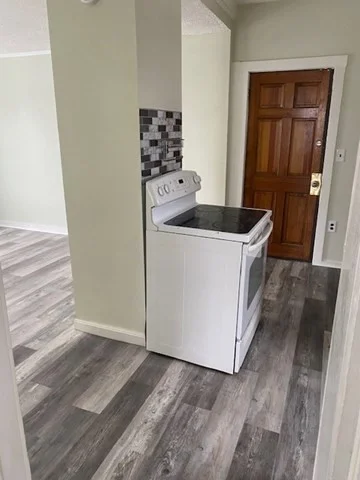 3 Arch St, Zip 01832