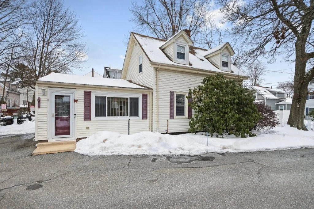 28 Ash St, South Side