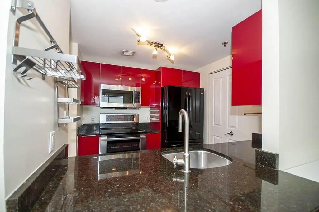 10 Museum Way, East Cambridge