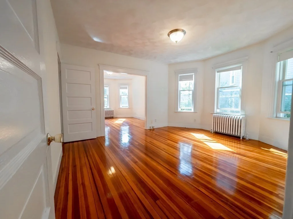 24 Montvale St, Roslindale
