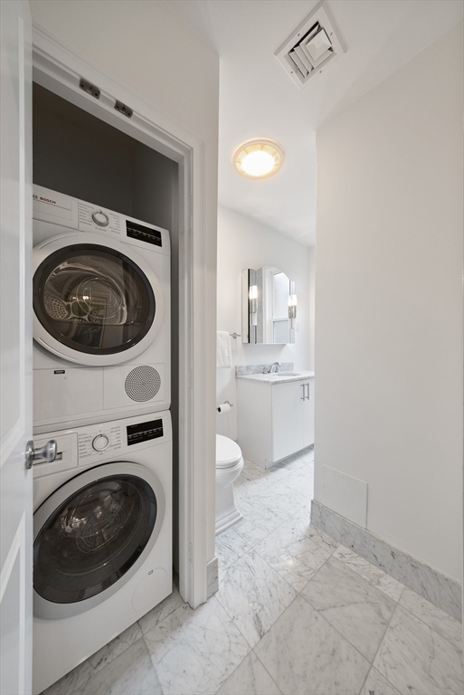 52 Clarendon St, South End