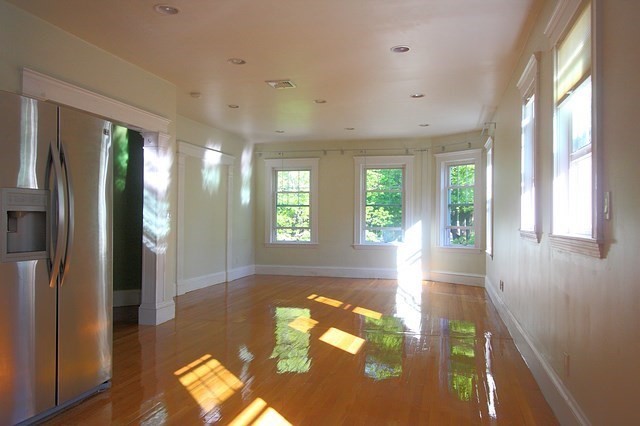 266 Lake Ave, Newton