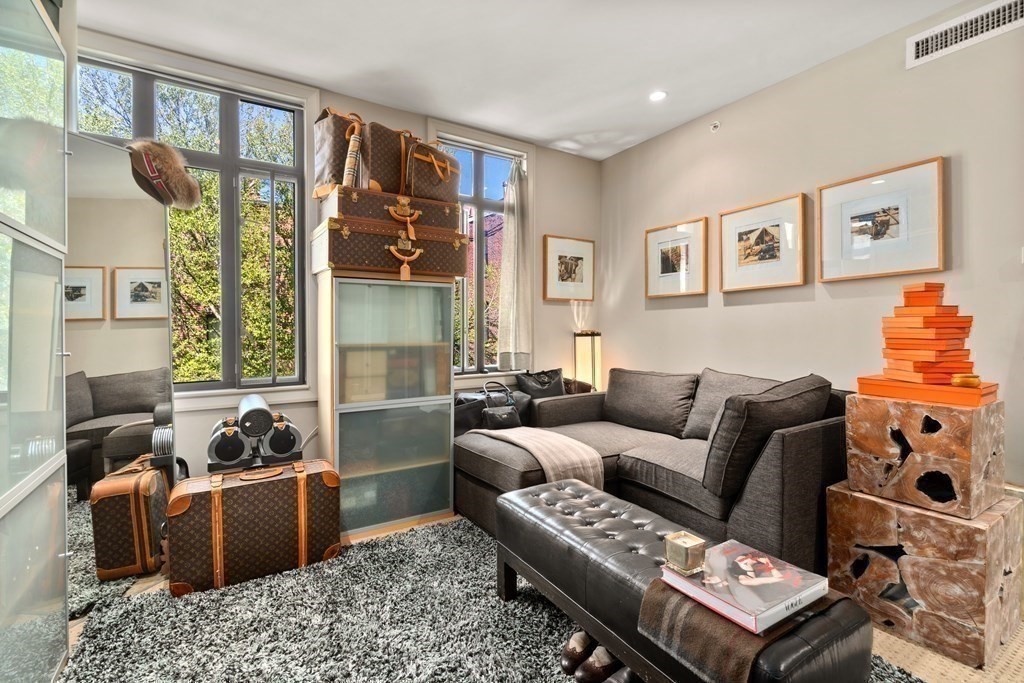 424 Massachusetts Ave, South End