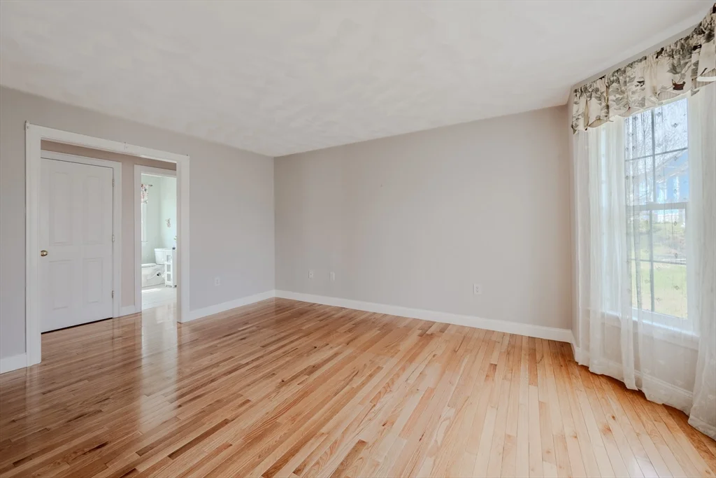 9 Kettle Way, Dracut