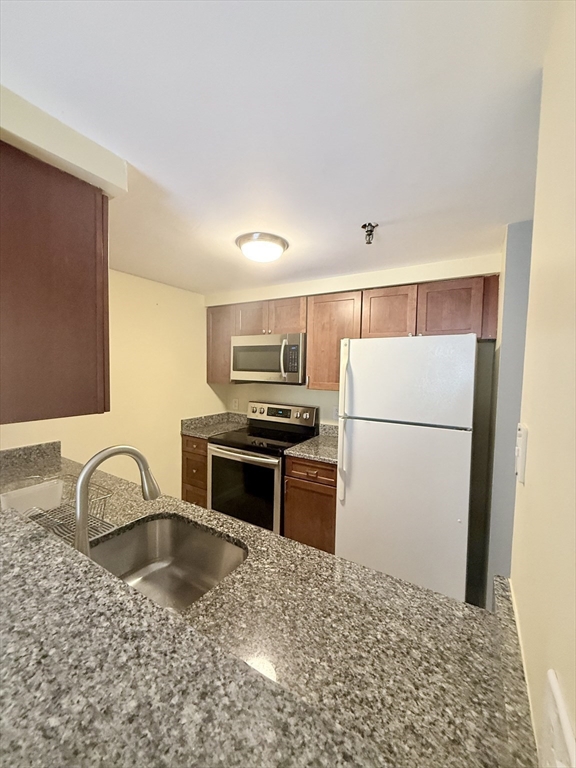 1933 Commonwealth Ave, Brighton