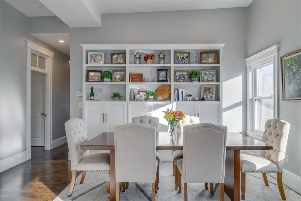 41 Farragut Rd, South Boston