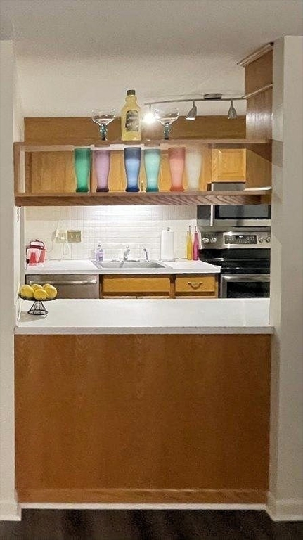 68 Main St, Stoneham