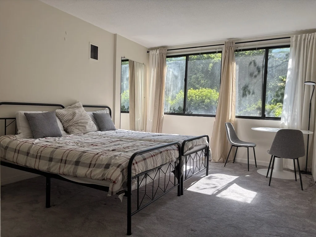 1731 Beacon St, Brookline