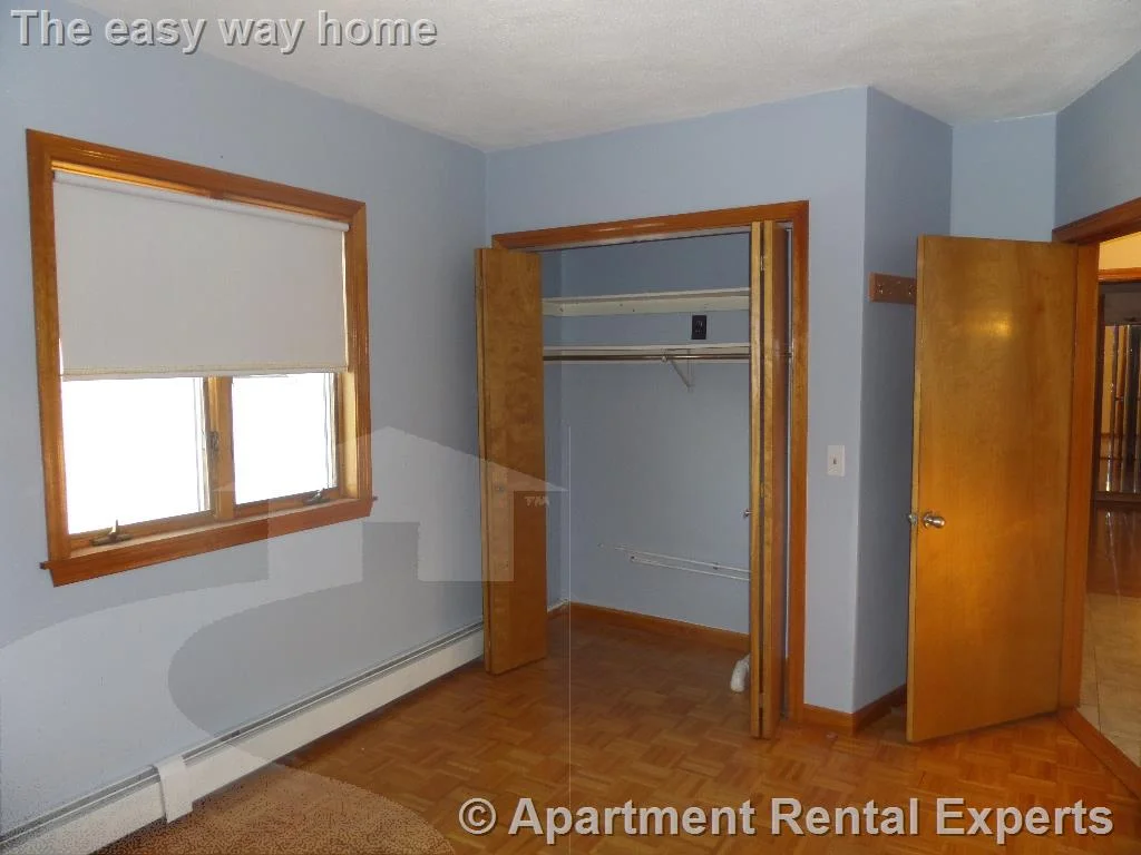 10 Windsor Rd, Tufts