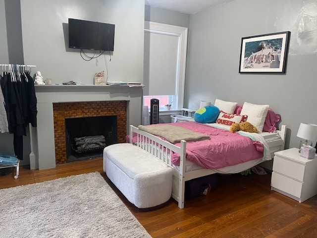 186 Naples Rd, Brookline