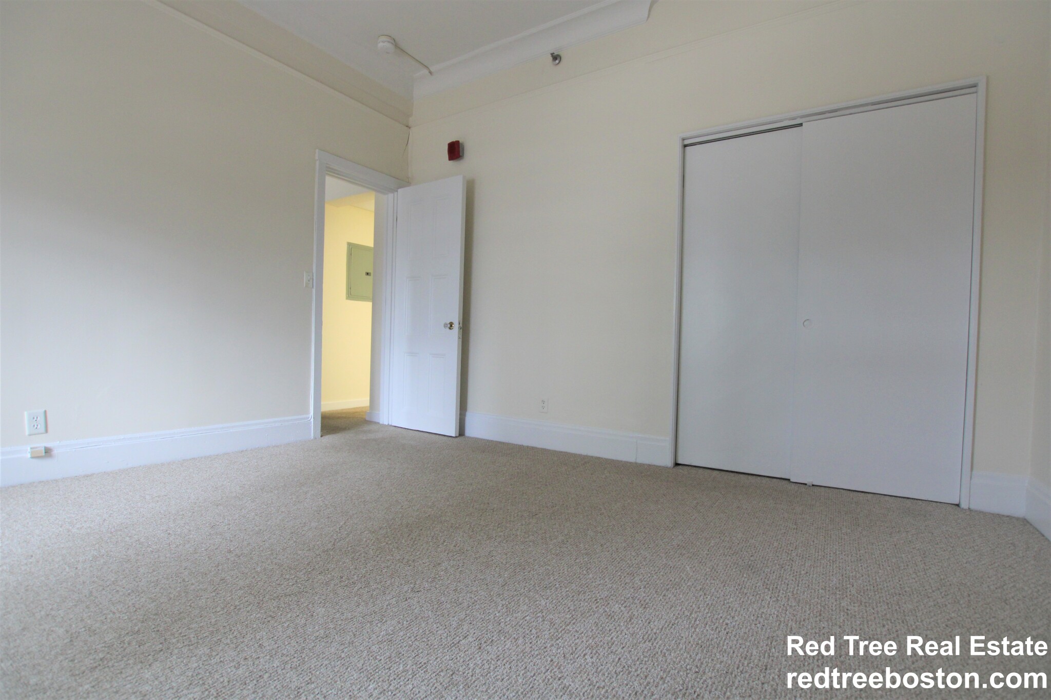 62 Boylston St, Midtown