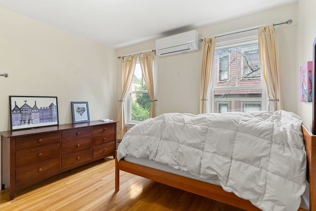 148 Lakeview Ave, West Cambridge