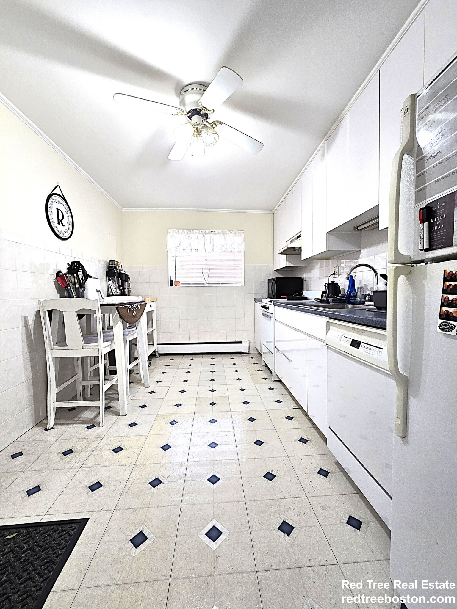 54 Bryon Rd, Chestnut Hill