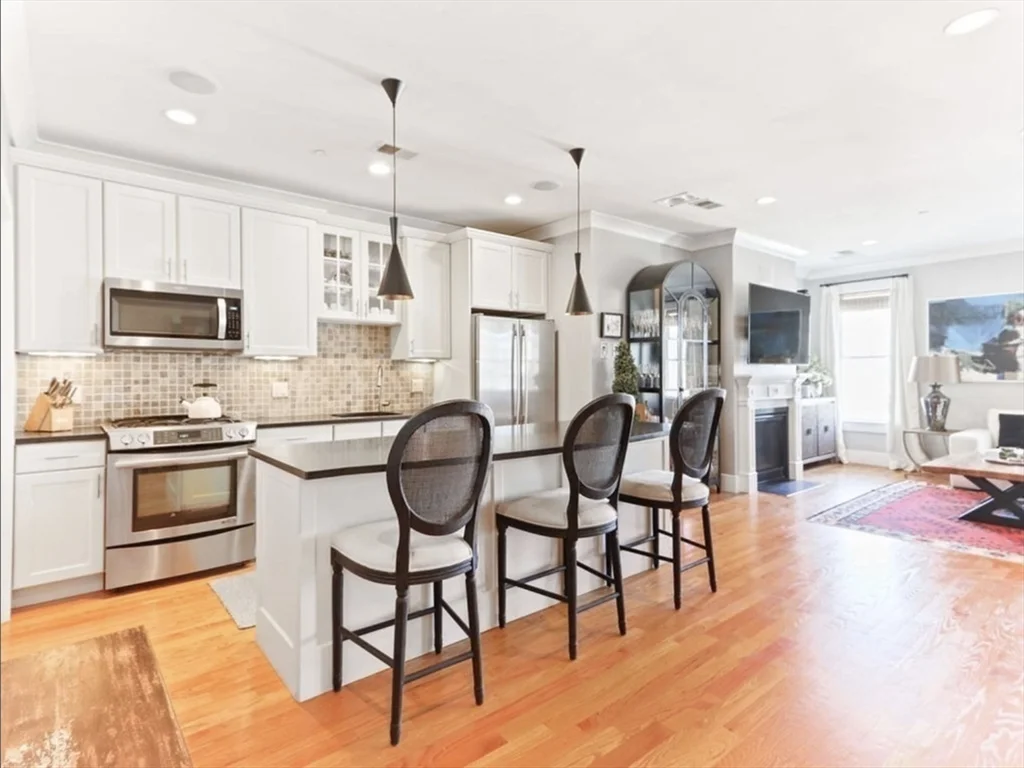 525 E 7th St, South Boston