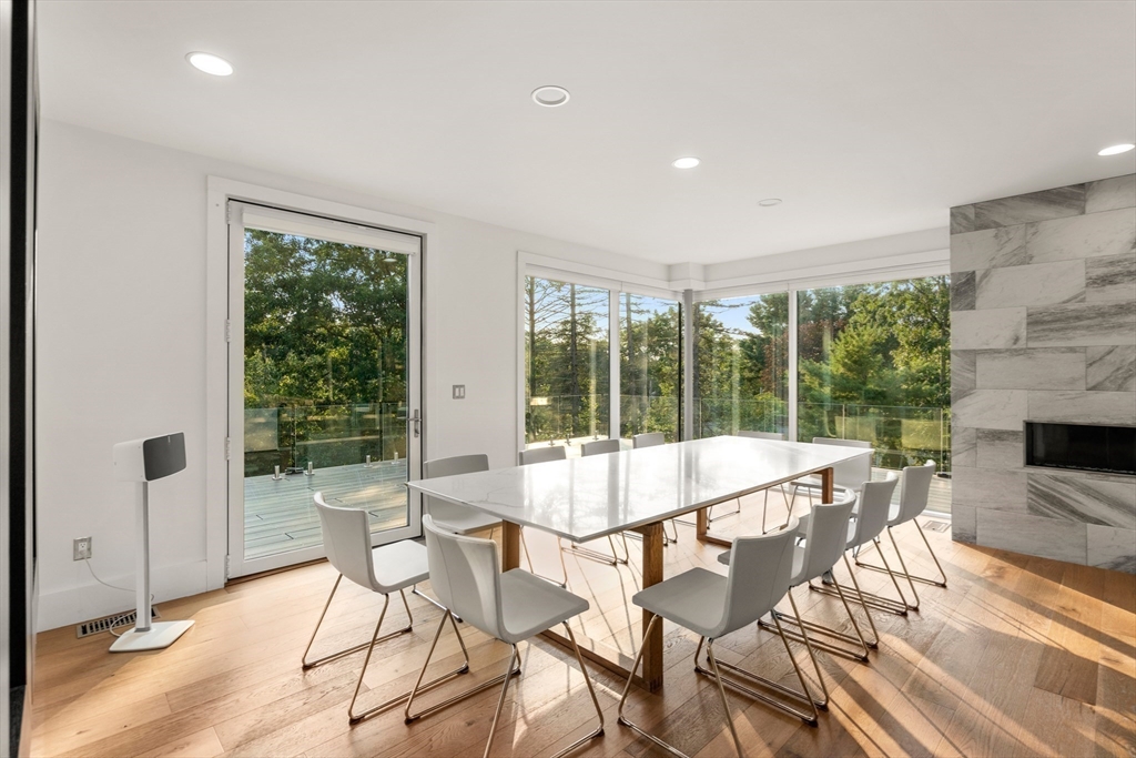 30 Whipple Rd, Lexington