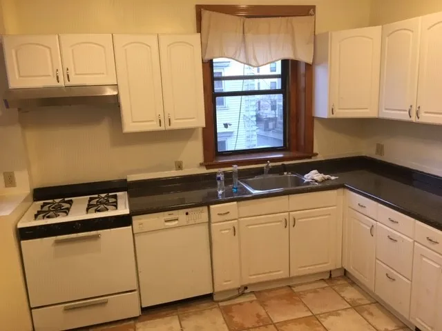 369 Centre St, Jamaica Plain