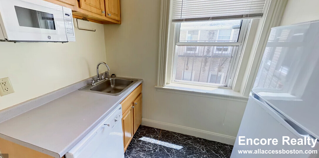 20 Queensberry St, Fenway