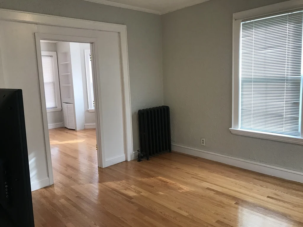 72 Boston Ave, Medford