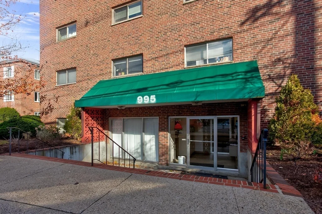 995 Mass Ave, Arlington