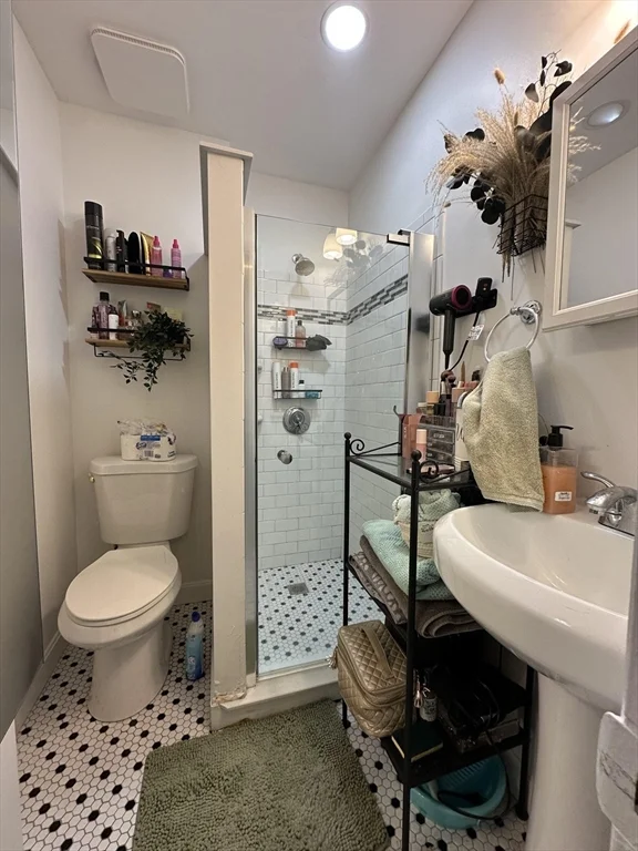 107 Charles St, Beacon Hill