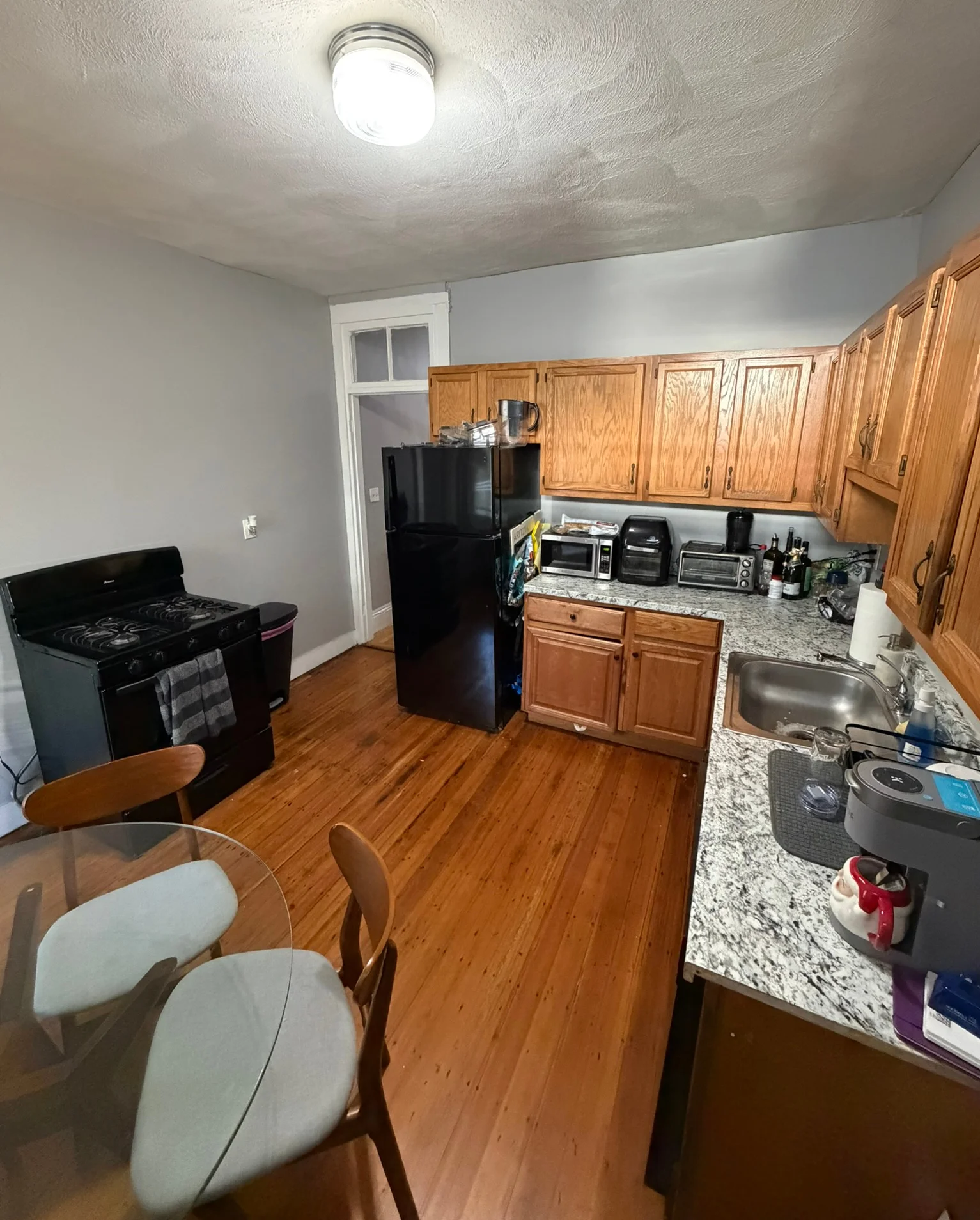 121 Hillside St, Mission Hill