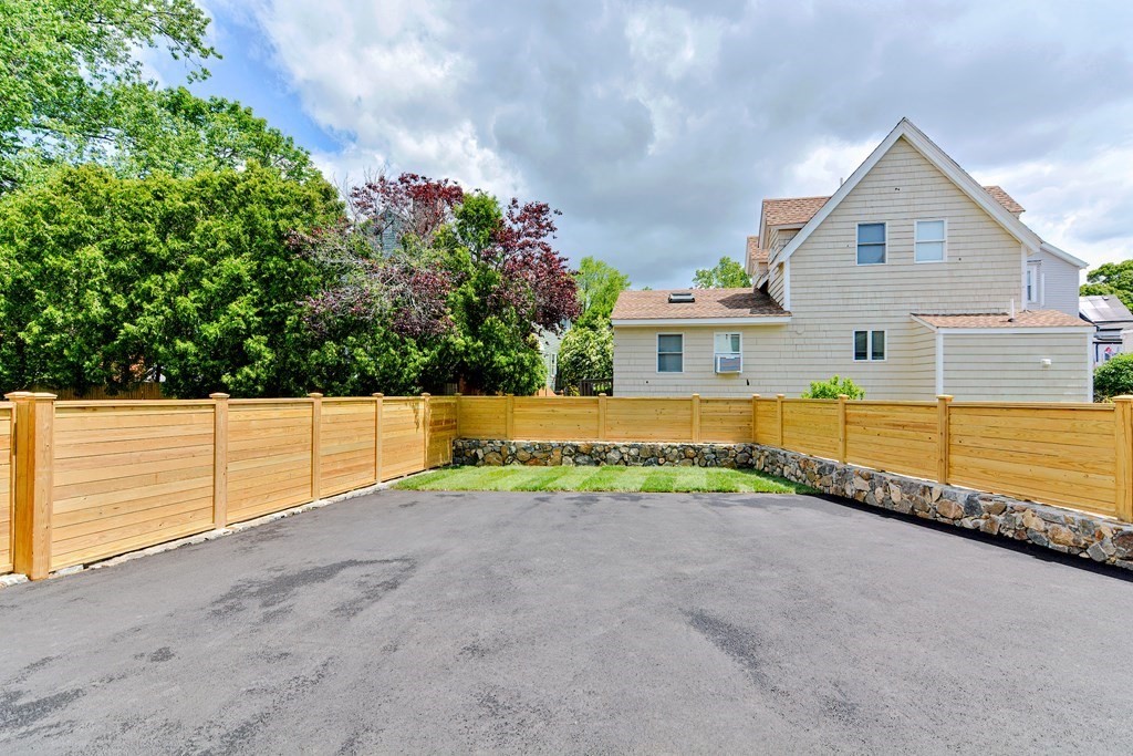 64 Crescent St, Swampscott