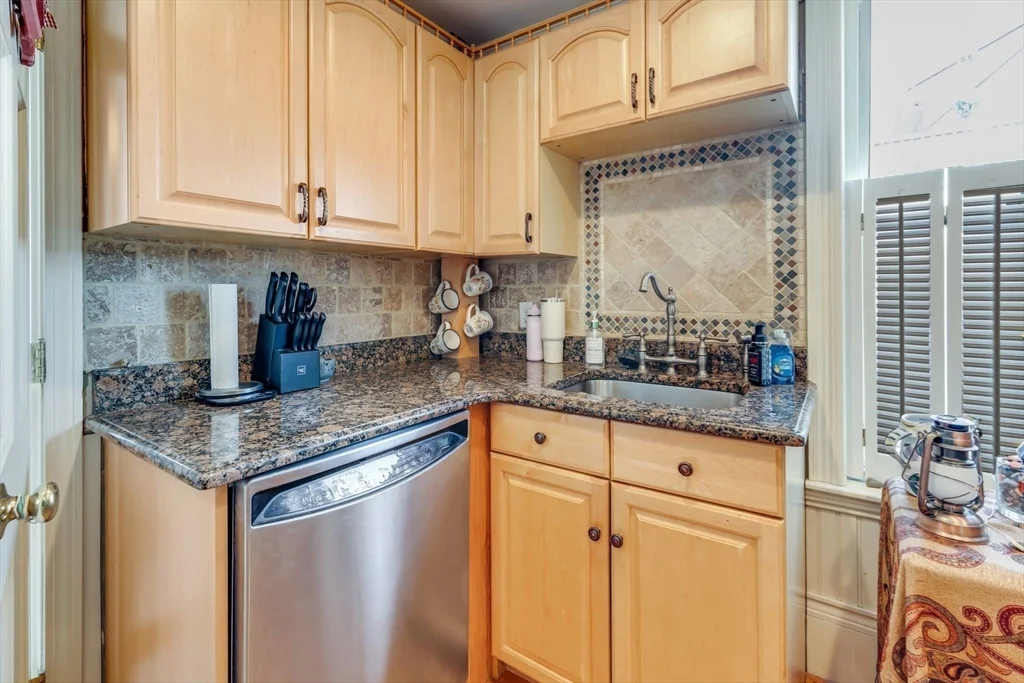 49 Atlantic Ave, Marblehead