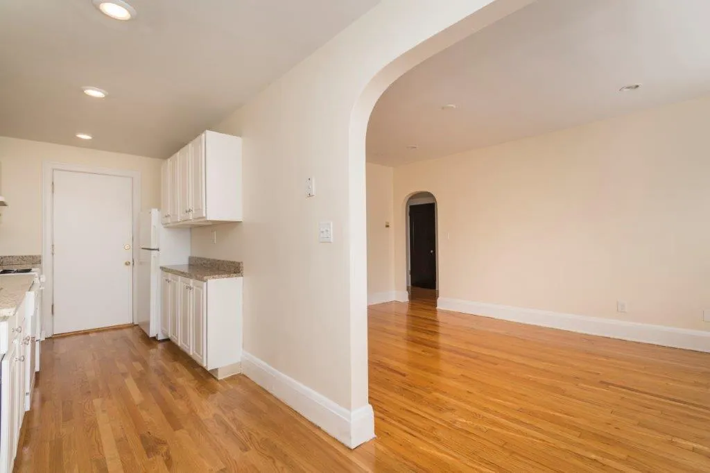 122 Highland Ave, Winter Hill