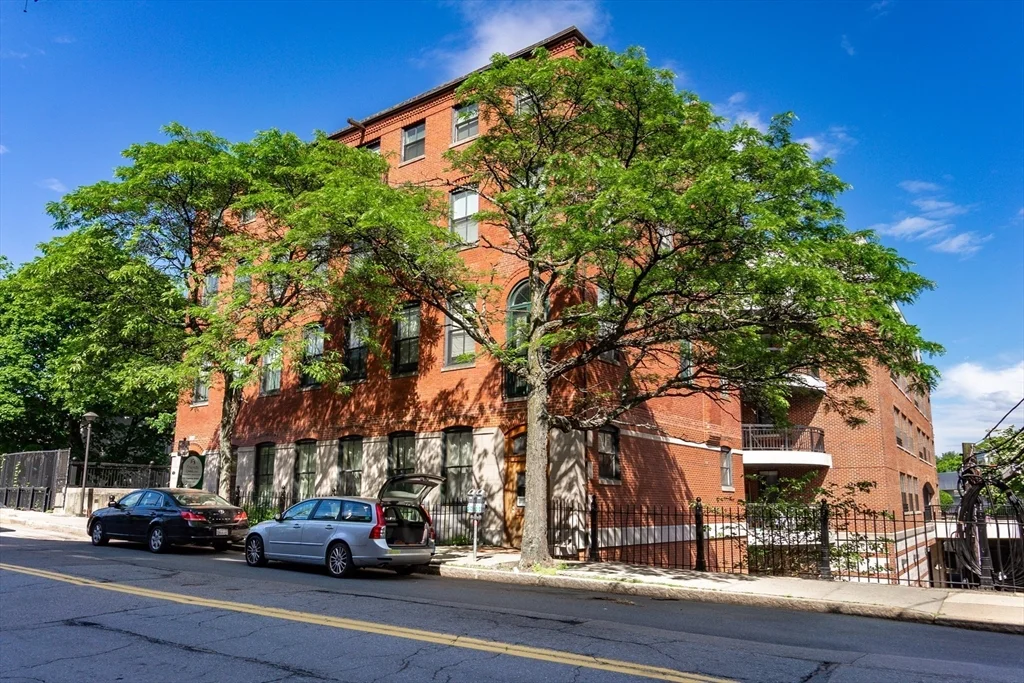 110-112 Cypress St, Coolidge Corner
