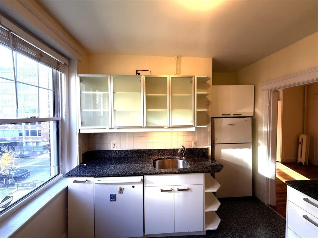 333 Harvard St, Mid-Cambridge