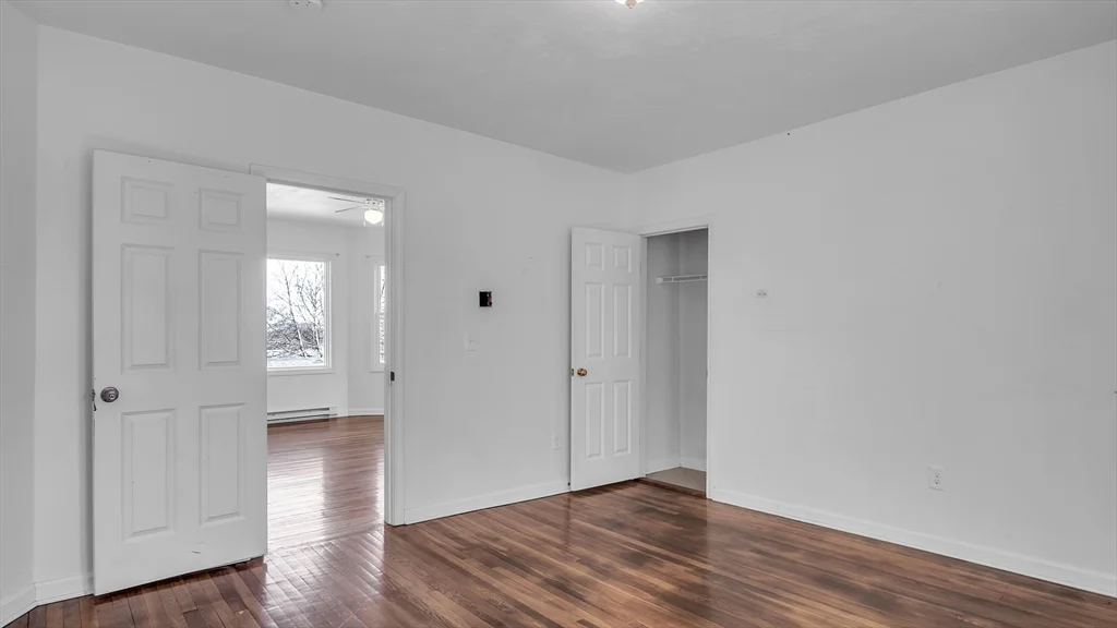 1442 Main St, Worcester