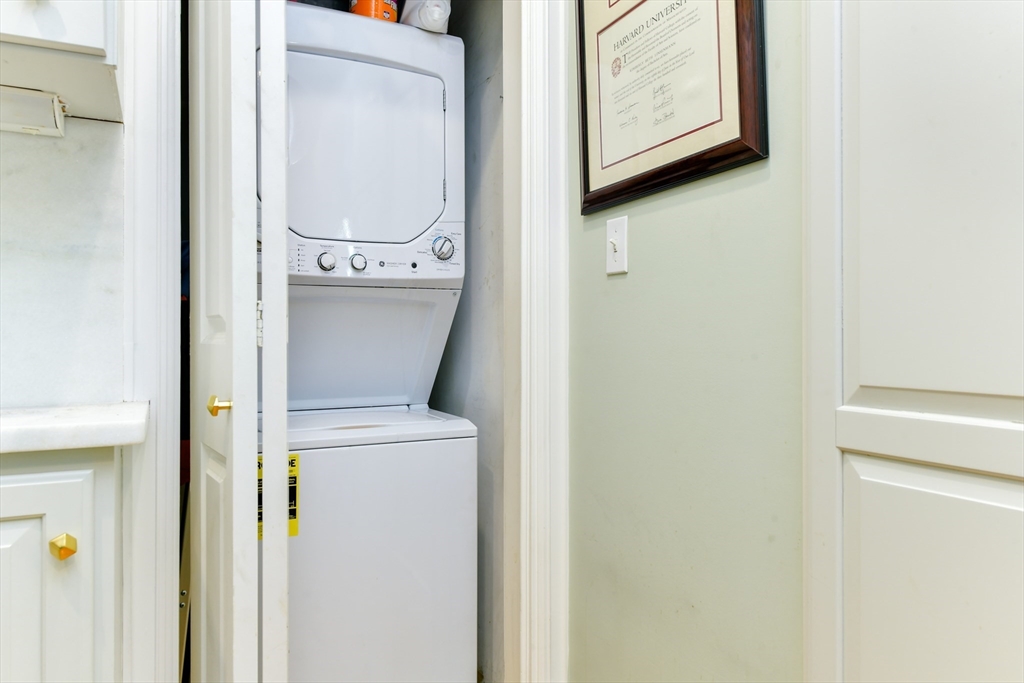 14 Braddock Park, South End