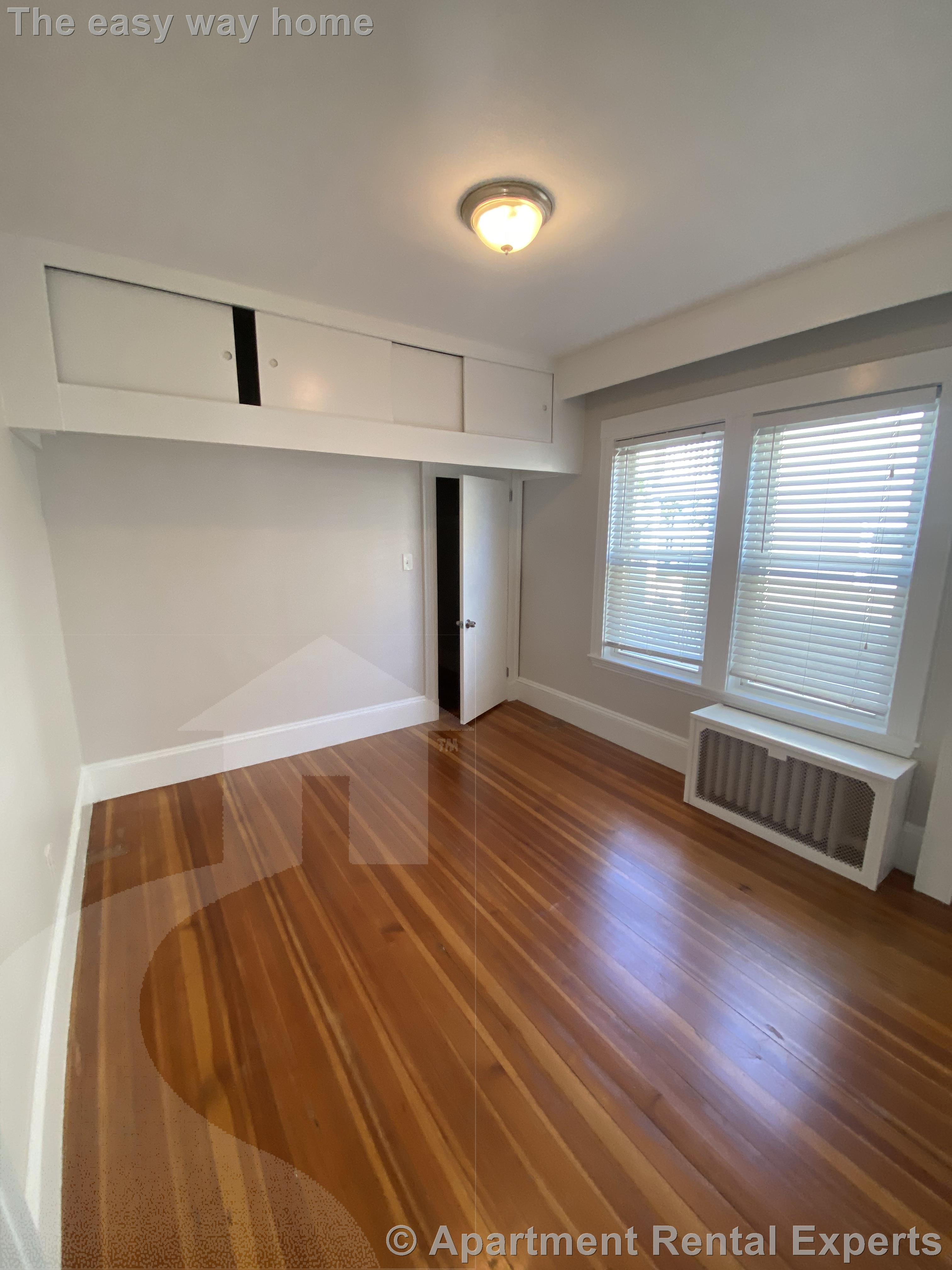 16 Alexander Ave, Medford Square